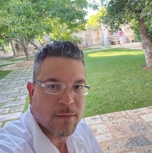 Meet your Posher, Roberto